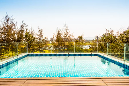 Cost of Glass Pool Fence Repair in Eustis, FL